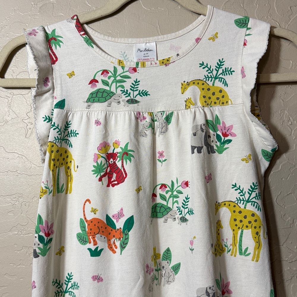 Mini Boden safari animal nightgown 6-7 - Picture 2 of 5